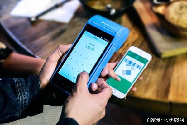 支付宝号卖给别人了，被别人拿去租手机，现在要我偿还，怎么办？